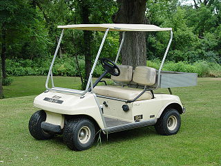 Golf-cart-with-cargo-box