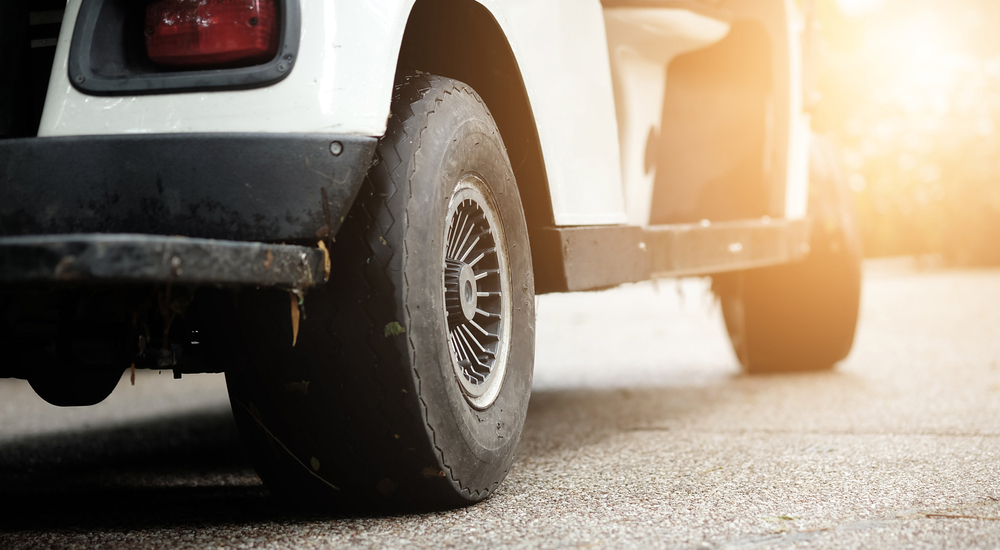 Golf-cart-with-light-kit